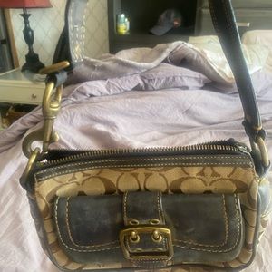 Small Coach signature purse